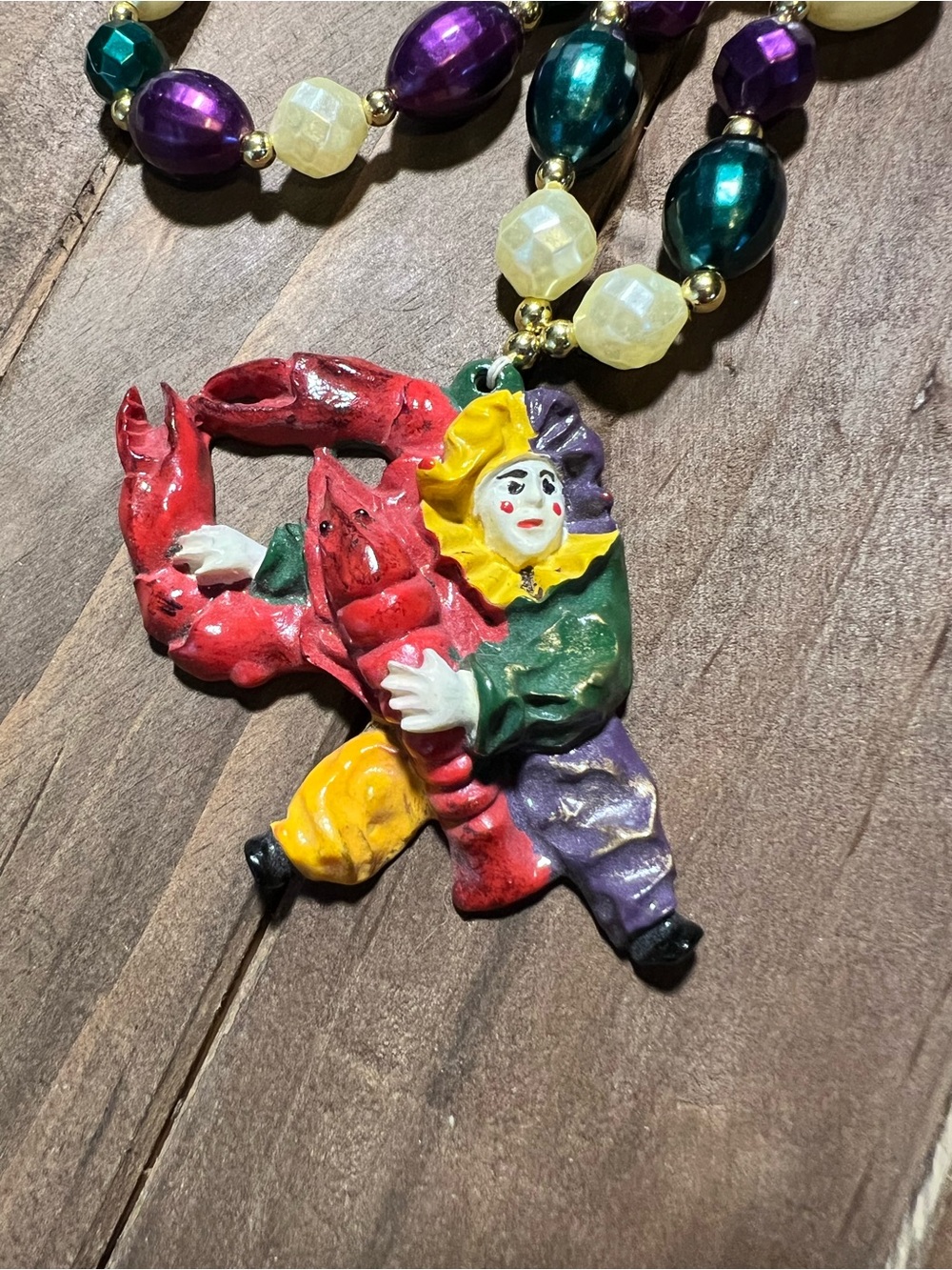 Deluxe Mardi Gras Beads 2 Necklaces Vodoo Dolls Crawfish Jester Plastic Pearls - Picture 5 of 8